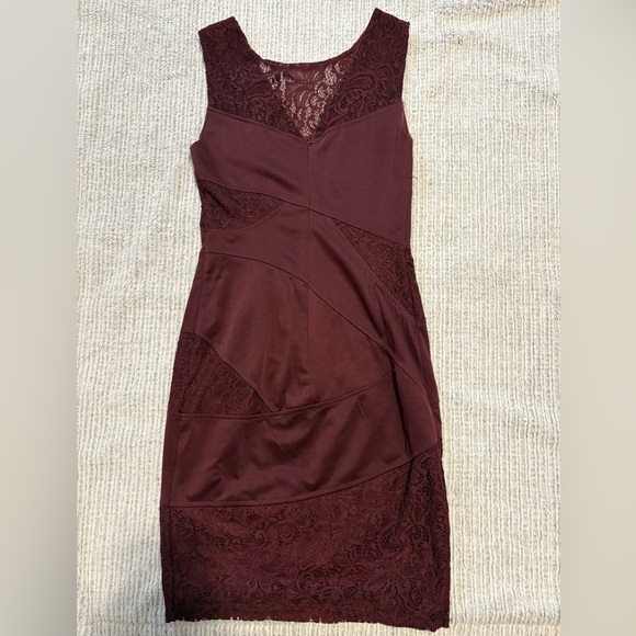 Le Château Burgundy Midi/Knee-Length Dress - Picture 5 of 6